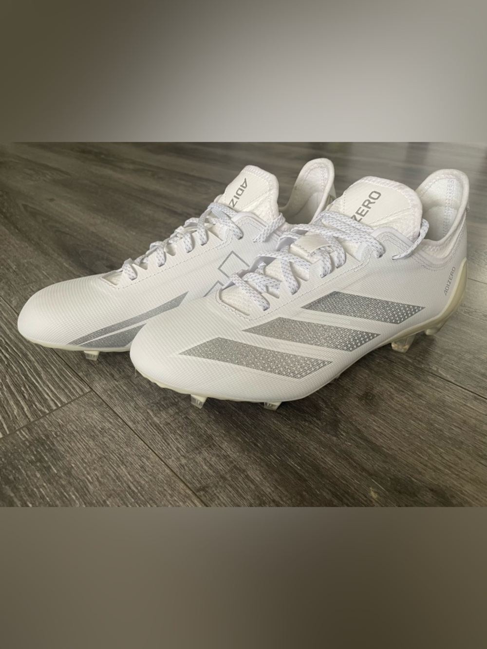 SOLD‼️adidas White Soccer Cleats with Silver Stripes - Picture 10 of 10